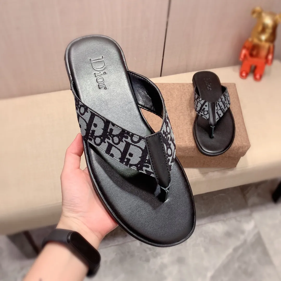 Slippers: New model factory price 220: 🎩🎩🔥🔥《Dior* 》【High·Version】Series of slippers, top purchasing agent🔍🔍Men's 2020 counters are on sale at the same time, imported from Italy, original selected cowhide, exquisite workmanship,), sole: (super comfortable) original factory special supply Original sole, ⚠️Exclusive double-layer movable molded sole, super comfortable⚠️, real shot 🎬The real thing is more beautiful🔍🔍original quality, you can go in and out of the counter at will, 266 positive code 38-44, long-term availability